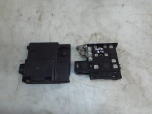 Positive Battery Mount Clamp Fuse with Cover 2.4 2.0 JTDm 2.2 JTS 3.2 V6 – Alfa Romeo 939 159 Brera Spider 2005-2012