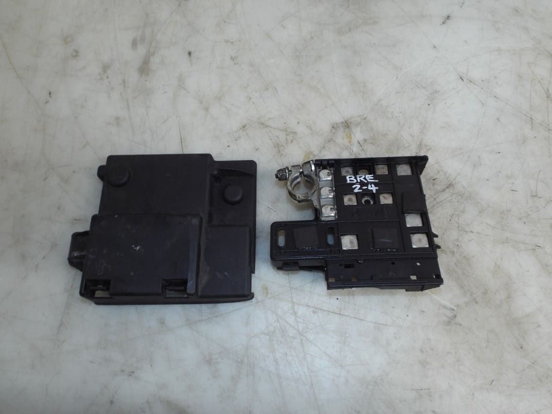 Positive Battery Mount Clamp Fuse with Cover 2.4 2.0 JTDm 2.2 JTS 3.2 V6 - Alfa Romeo 939 159 Brera Spider 2005-2012 - Image 2