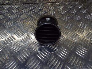 Hintere Lüftungsöffnung (Knopf fehlt) – Alfa Romeo Giulietta 2010–2020