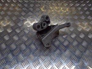 LEFT Engine Mount 1.4 Turbo – Alfa Romeo Giulietta 2010-