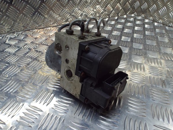 ABS Pump ECU Bosch 0273004495 - Alfa Romeo 916 GTV Spider 1998-2005 - Image 2