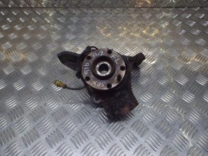 LEFT – Twinspark Front Wheel Hub with ABS Sensor – Alfa Romeo 916 GTV Spider 2000-2005