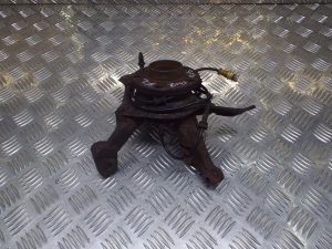 LEFT – Twinspark Front Wheel Hub with ABS Sensor – Alfa Romeo 916 GTV Spider 2000-2005