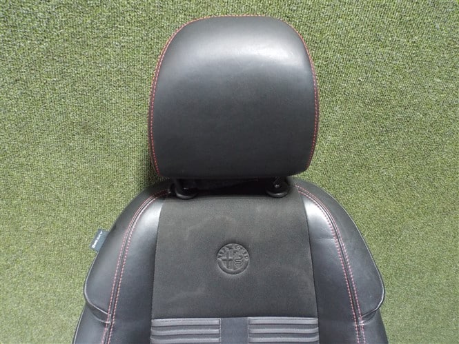 Black Alcantara Fabric and Leather Seats - Alfa Romeo Giulietta 2010-2020 - Image 26