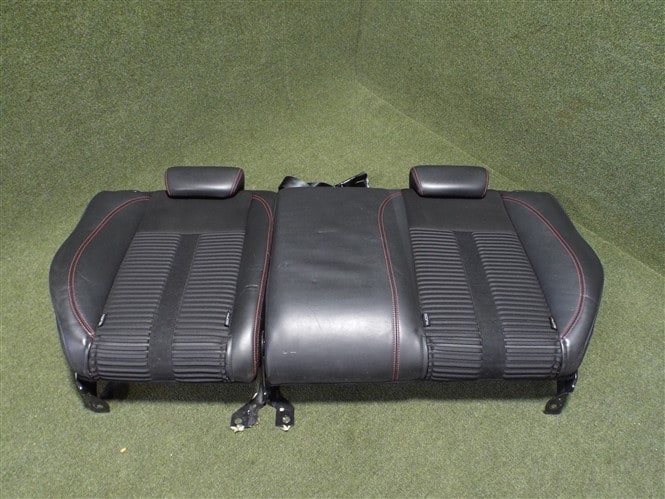 Black Alcantara Fabric and Leather Seats - Alfa Romeo Giulietta 2010-2020 - Image 2