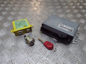 2.0 TS Engine ECU with Key Set Bosch 0261204484 – Alfa Romeo 916 GTV Spider 1995-1998