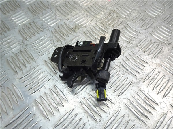 LEFT - Roof Cover Clamshell Lock - Alfa Romeo 939 Spider 2005-2012 - Image 2