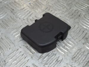 Positive Battery Clip Cover Trim (Damaged) – Alfa Romeo Giulietta 2010-2020