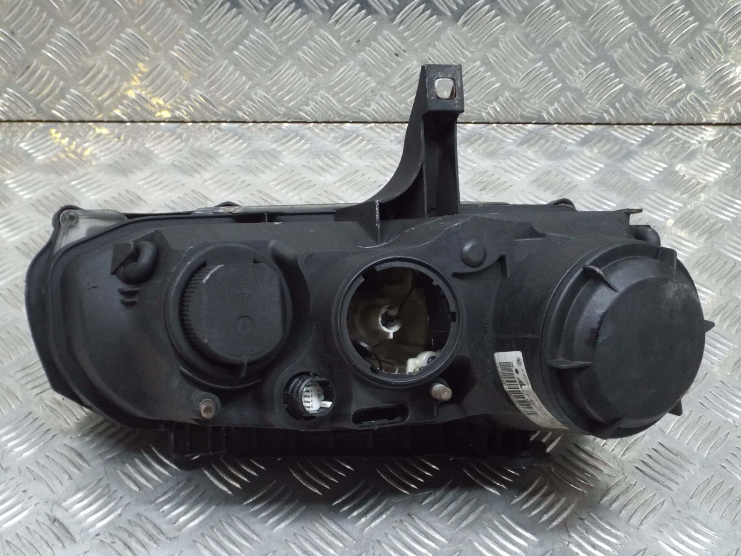 LEFT - Headlight - Alfa Romeo 159 Brera Spider 2005-2012 - Image 4