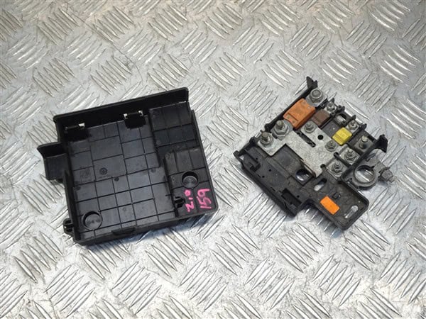 2.0 JTDm Positive Battery Fuses with Cover - Alfa Romeo 159 Brera Spider 2005-2012