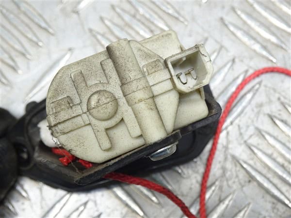 Fuel Flap Lock Latch - Alfa Romeo 939 Spider 2005-2012 - Image 6