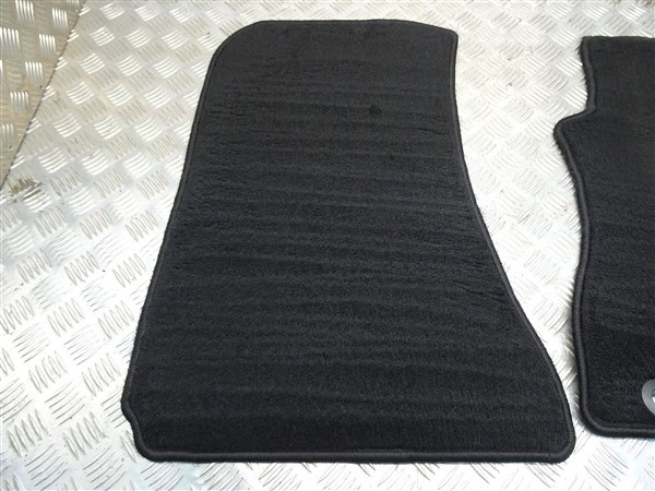 Floor Mats Black ORIGINAL - Alfa Romeo 939 Spider 2005-2012 - Image 4