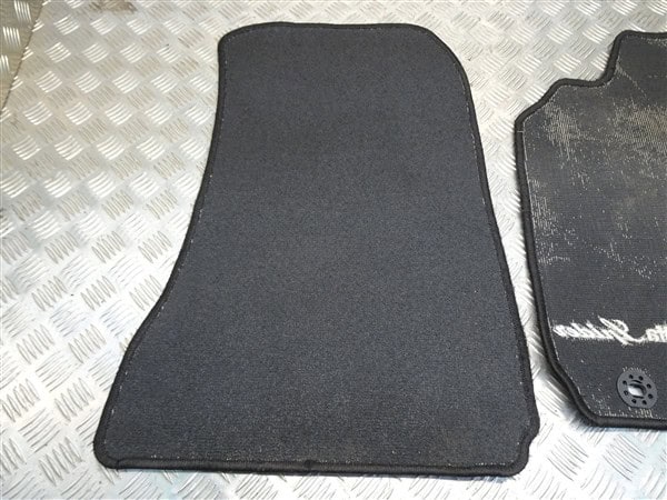 Floor Mats Black ORIGINAL - Alfa Romeo 939 Spider 2005-2012 - Image 8