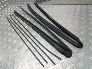 DESTRO e SINISTRO – Guarnizioni finestrini porte – Alfa Romeo 916 GTV Spider 1995-2005