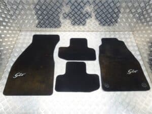 Alfombrillas negras para Alfa Romeo 916 GTV 1995-2005