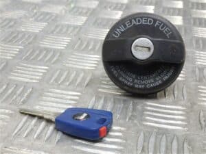 Abschließbarer Tankdeckel mit Schlüssel – Alfa Romeo 145 146 1994-2001