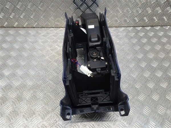 Bracciolo centrale in pelle blu per console - Alfa Romeo 939 Brera Spider 2005-2012 - immagine 13